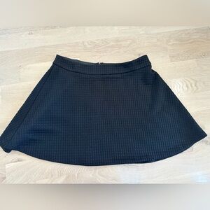 BANANA republic quilted black skirt size 14